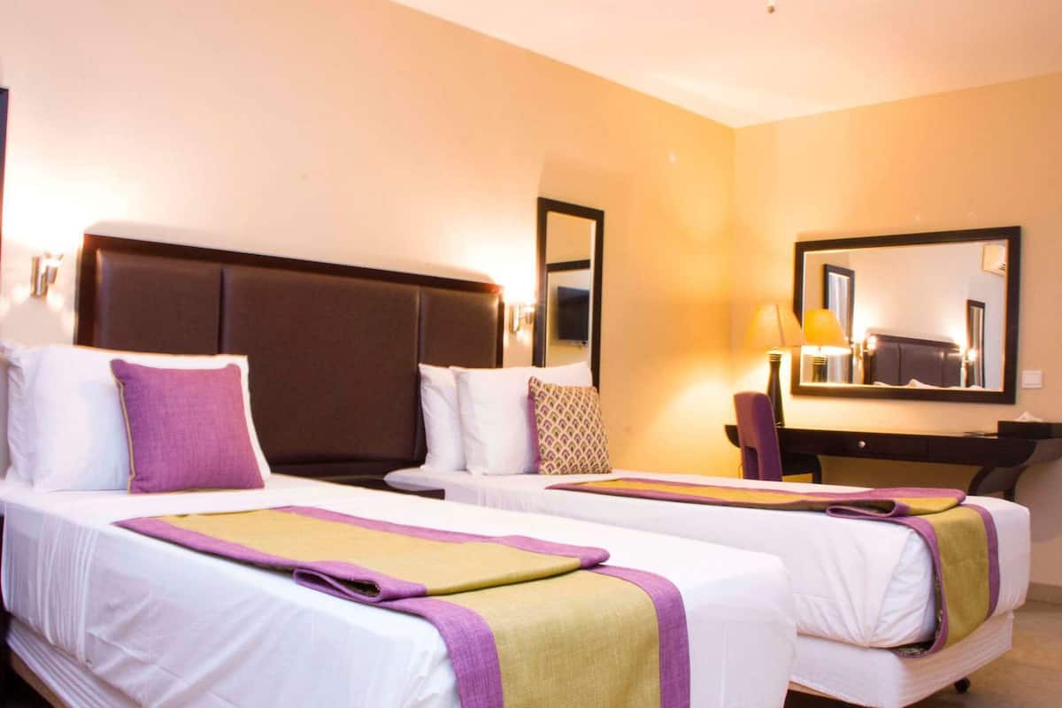 Premium bedding, minibar, in-room safe, desk