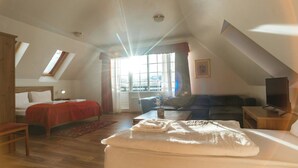 Desk, soundproofing, iron/ironing board (on request) - Hotel Laxnes (Mosfellsbær)