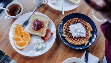 Desayuno continental incluido todos los días