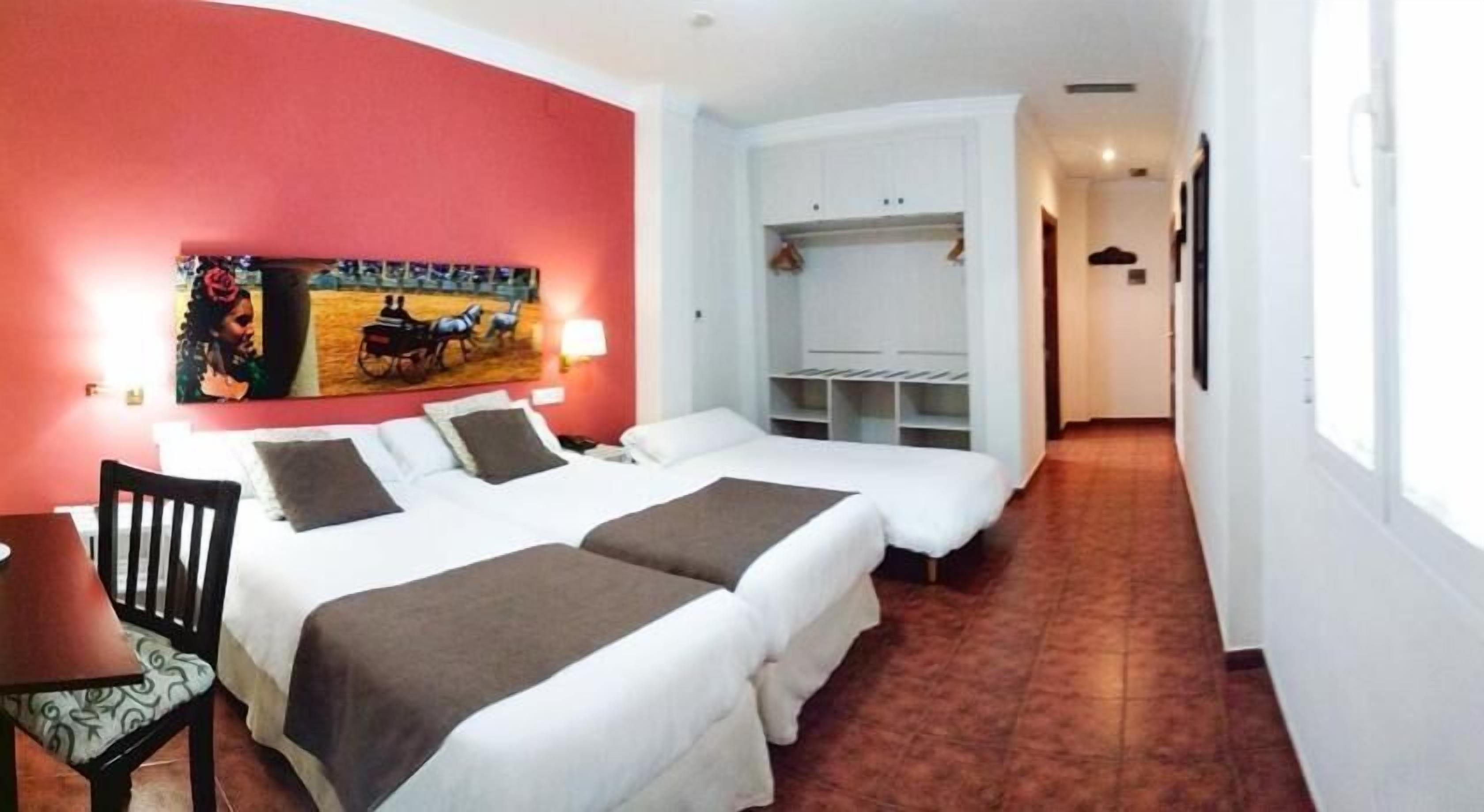 Meja kerja, Wi-Fi gratis, dan seprai linen