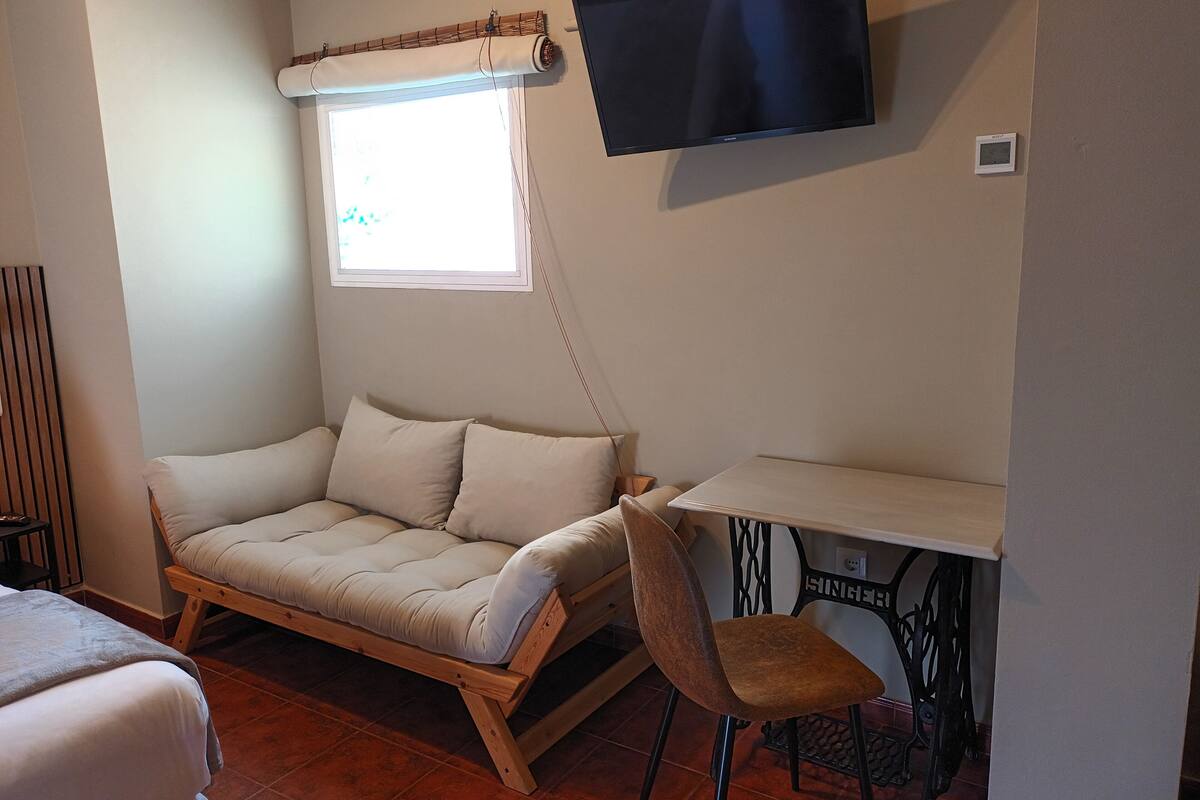 room with terrace | 1 bedroom, desk, free wifi, bed sheets