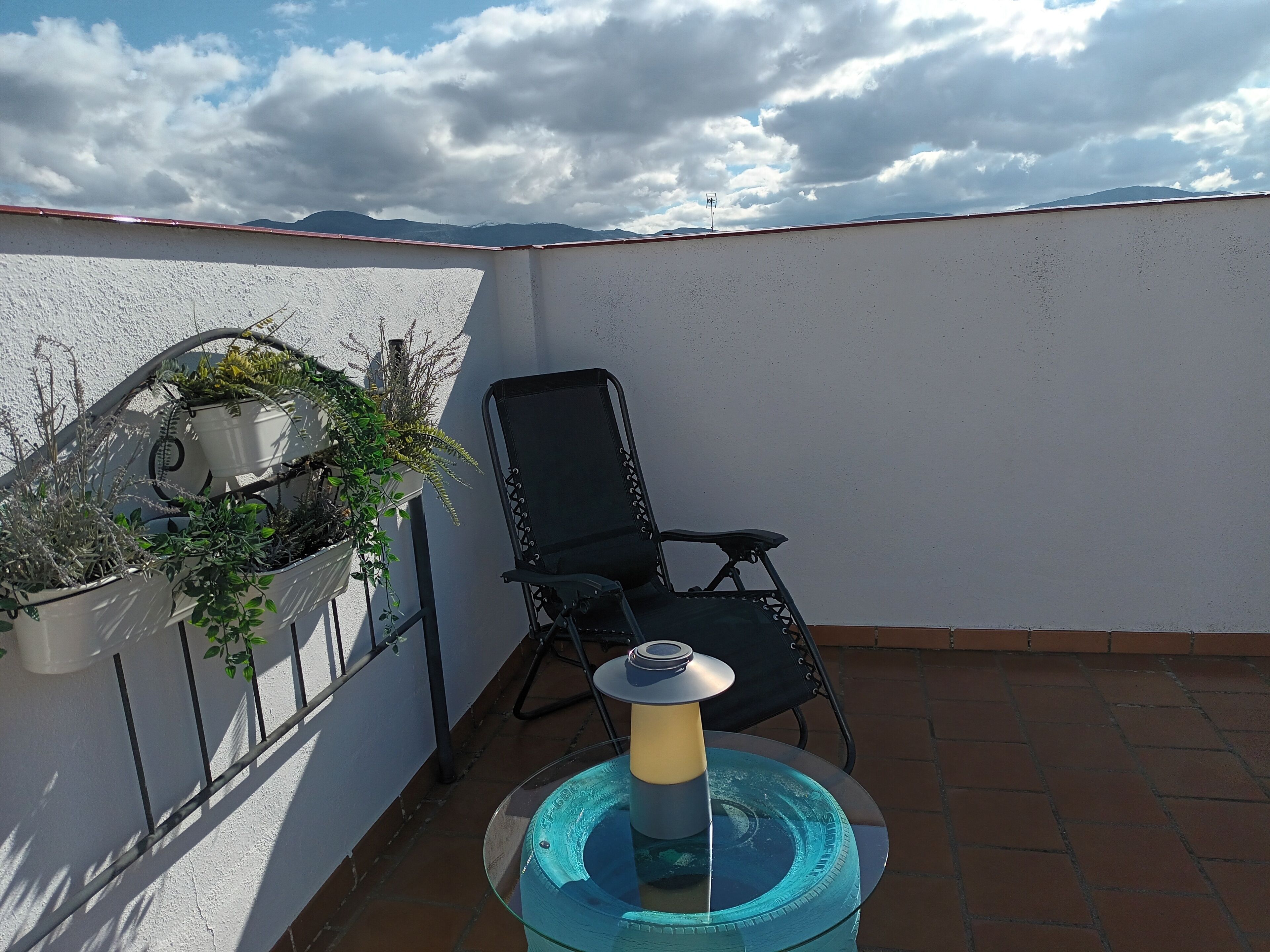 Room with terrace | Escritorio, wifi gratis, ropa de cama