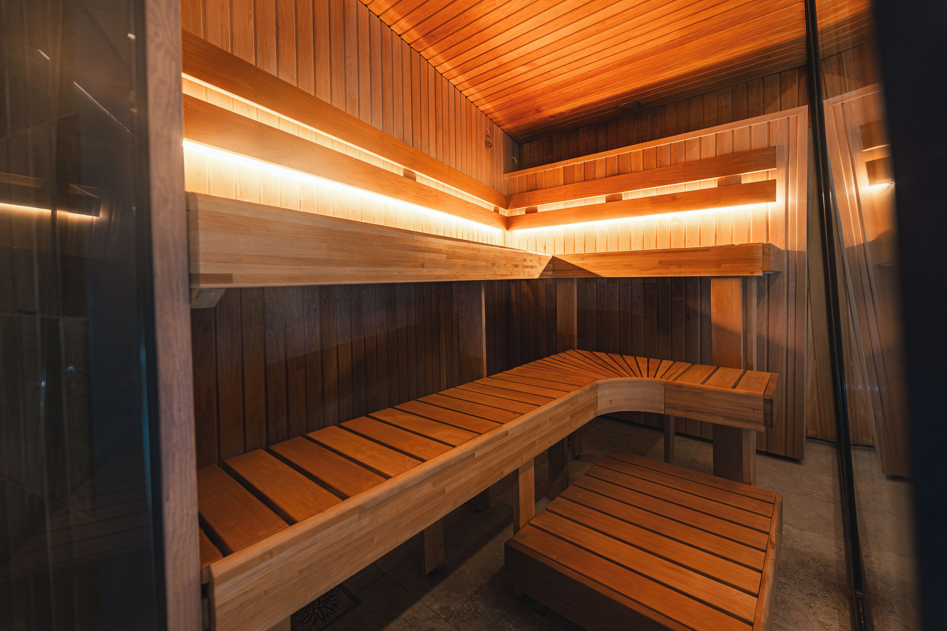 雙人療程室、身體療程、芳香療法、瑞典式按摩、泰式按摩、體膜護理