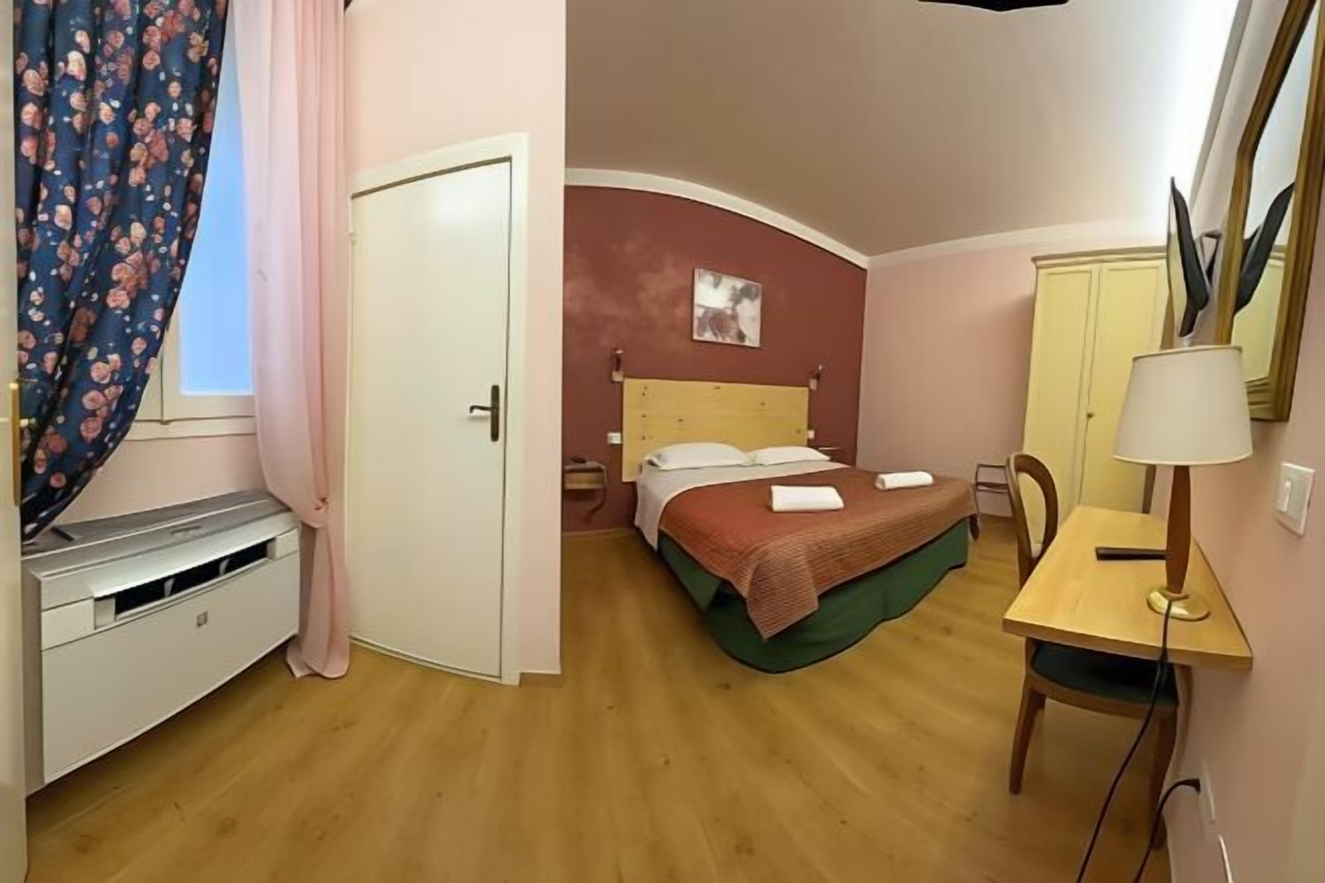 Minibar, in-room safe, desk, soundproofing