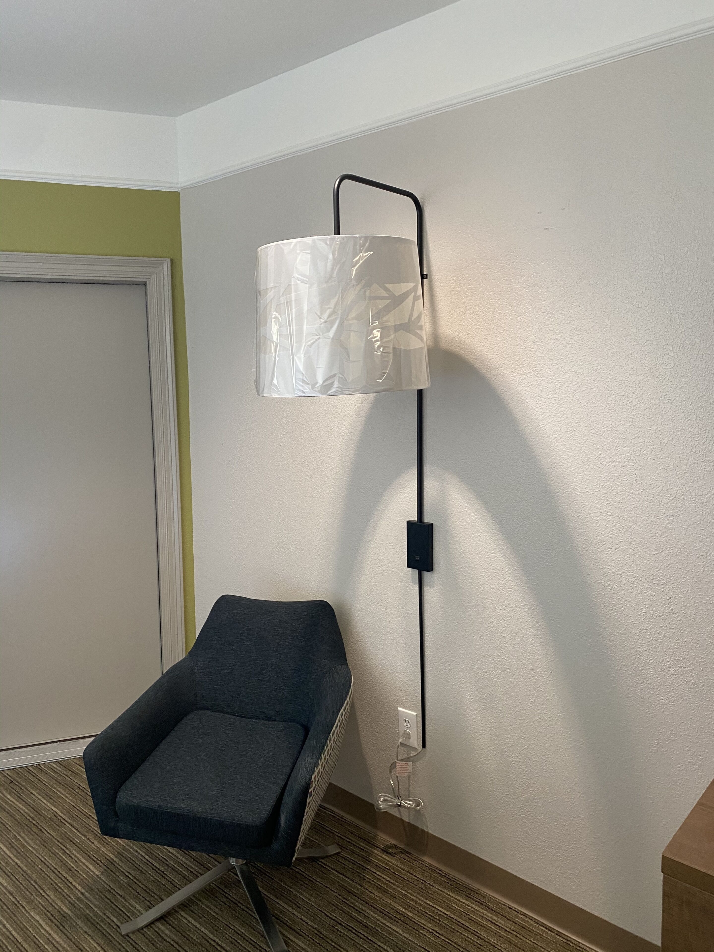 Hochwertige Bettwaren, Daunenbettdecken, Schreibtisch