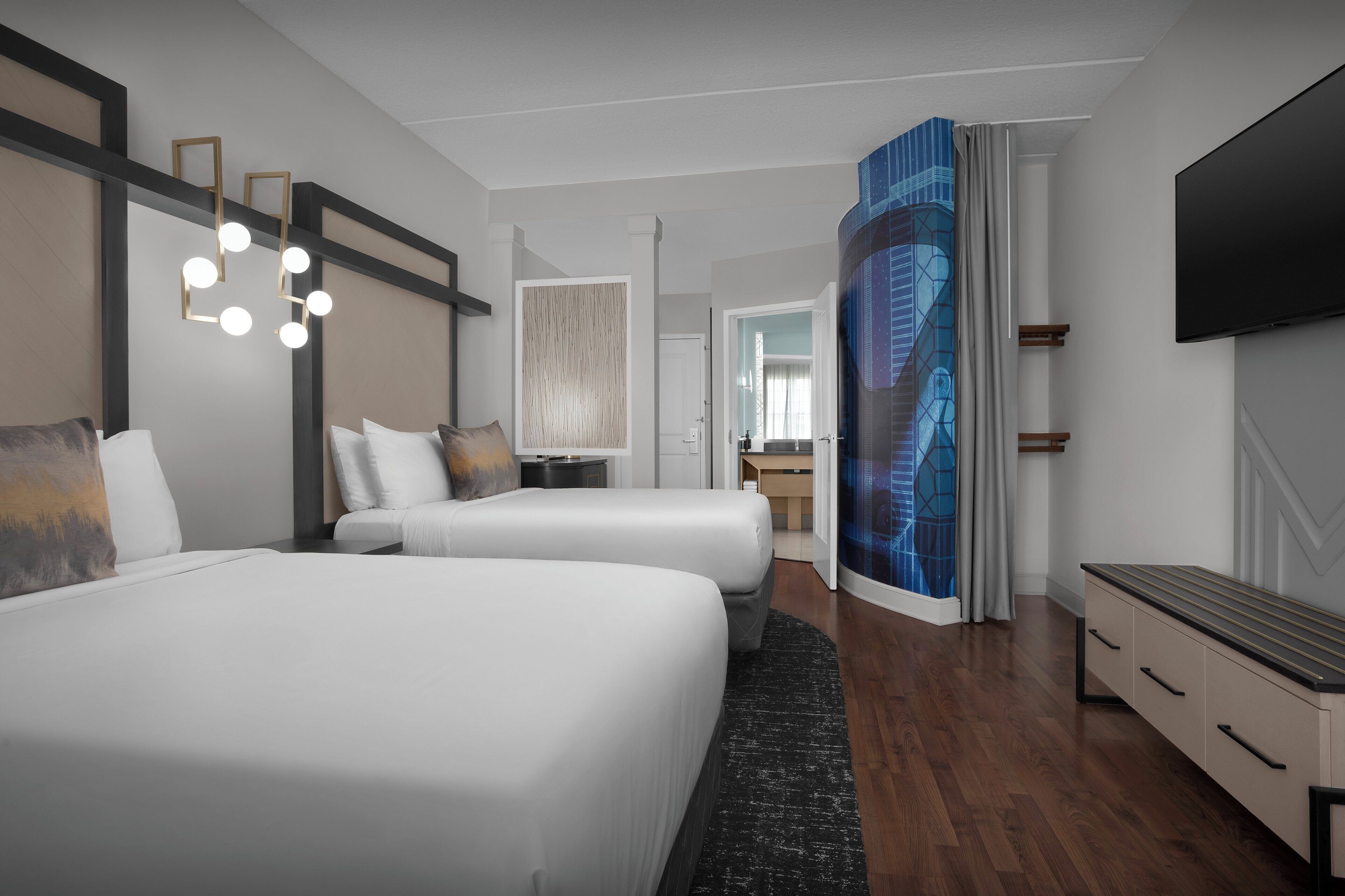 高档床上用品、办公桌、笔记本电脑工作区、熨斗/熨衣板