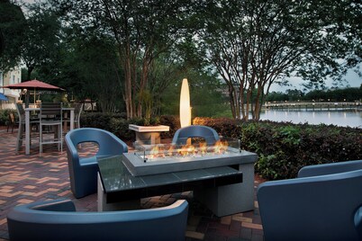 Hotel Indigo Jacksonville-Deerwood Park by IHG
