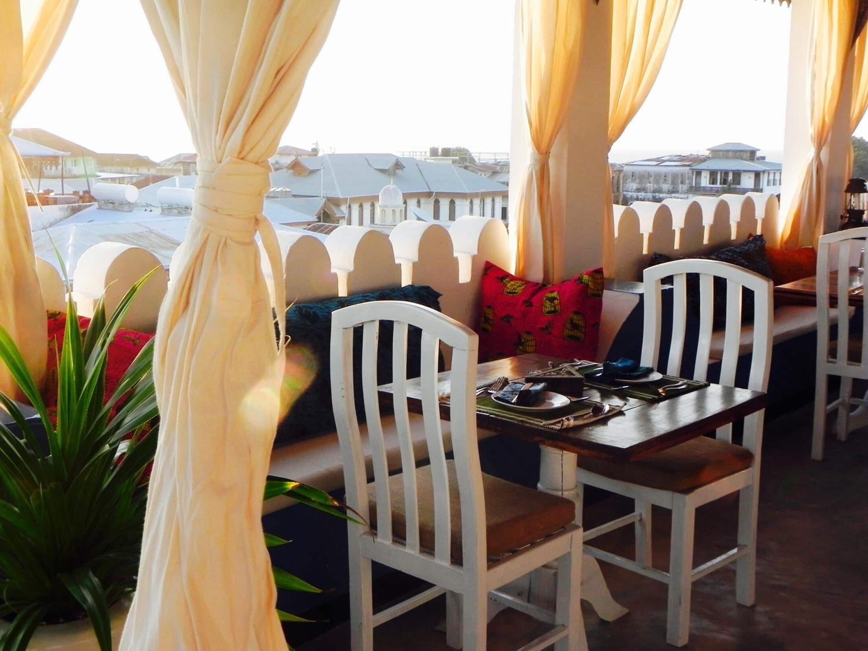 breakfast, lunch, dinner served; international cuisine, pool views