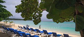 Merrils Beach Resort II