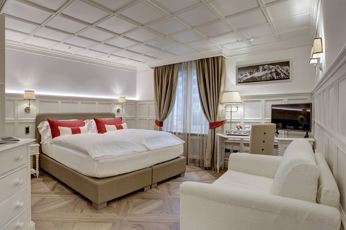 Double Room (Coté Brévent) | 1 bedroom, premium bedding, minibar, in-room safe