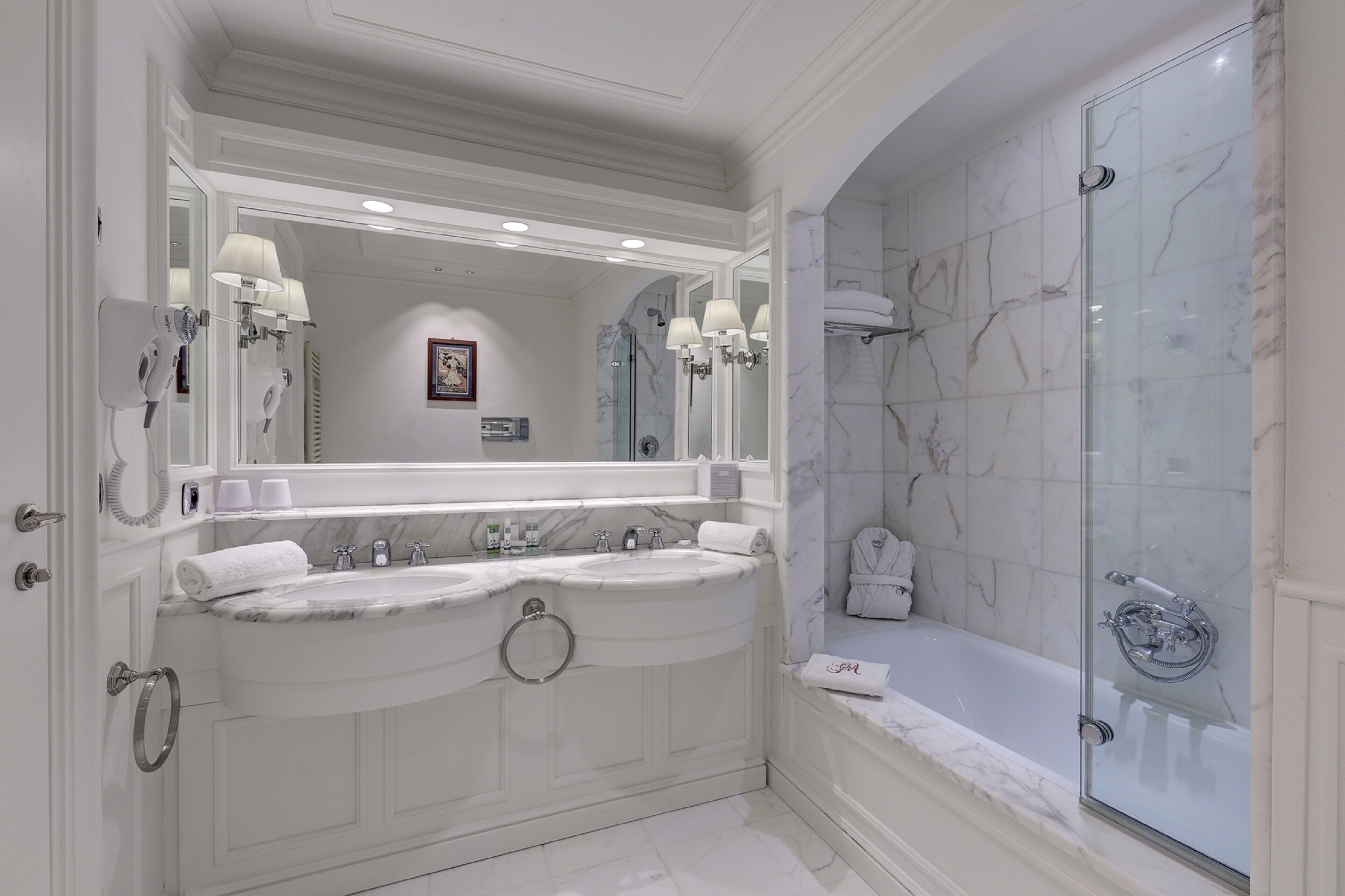 double room (coté massif mont blanc) | bathroom | shower, free toiletries, hair dryer, bathrobes