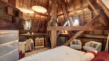 Dobbeltrom (Honeymoon) | Sengetøy av topp kvalitet, minibar, safe på rommet og skrivebord