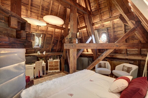 Habitación doble (Honeymoon) | Ropa de cama de alta calidad, minibar, caja fuerte y escritorio