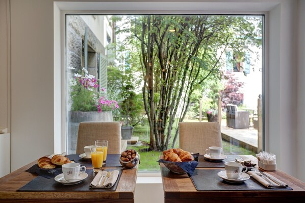 Daily buffet breakfast (EUR 30 per person)