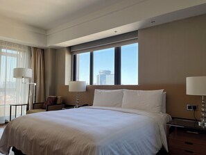 Executive Apartment, 1 Bedroom | Premium bedding, in-room safe, desk, blackout drapes - The Sandalwood, Beijing - Marriott Executive Apartments (Beijing)