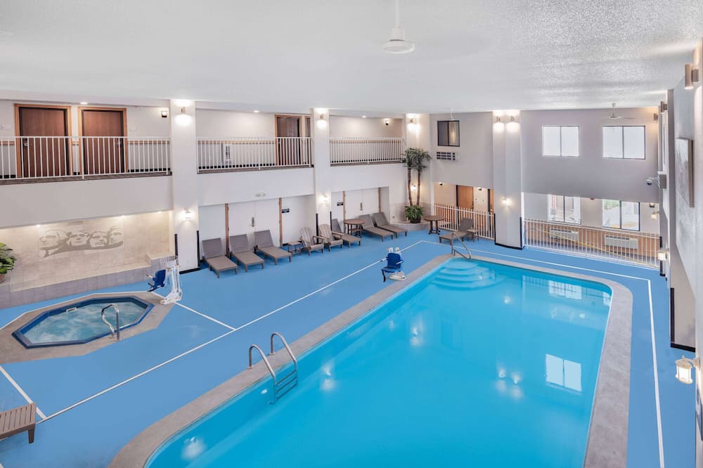 Ramada by Wyndham Keystone Near Mt Rushmore