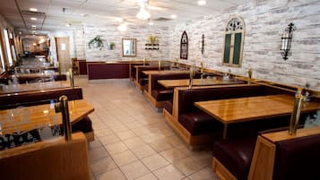 Lunch and dinner served