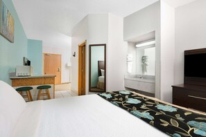 Pillow-top beds, desk, iron/ironing board, rollaway beds - Baymont by Wyndham Keystone Near Mt. Rushmore (Keystone)