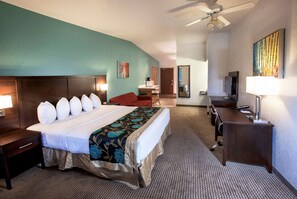 Suite estudio, 1 cama King size, para no fumadores | Camas con pillow-top, escritorio y tabla de planchar con plancha 