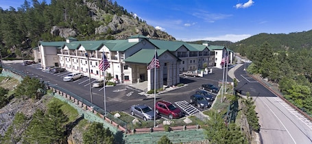 Exterior. Baymont by Wyndham Keystone Near Mt. Rushmore