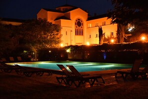 Seasonal outdoor pool