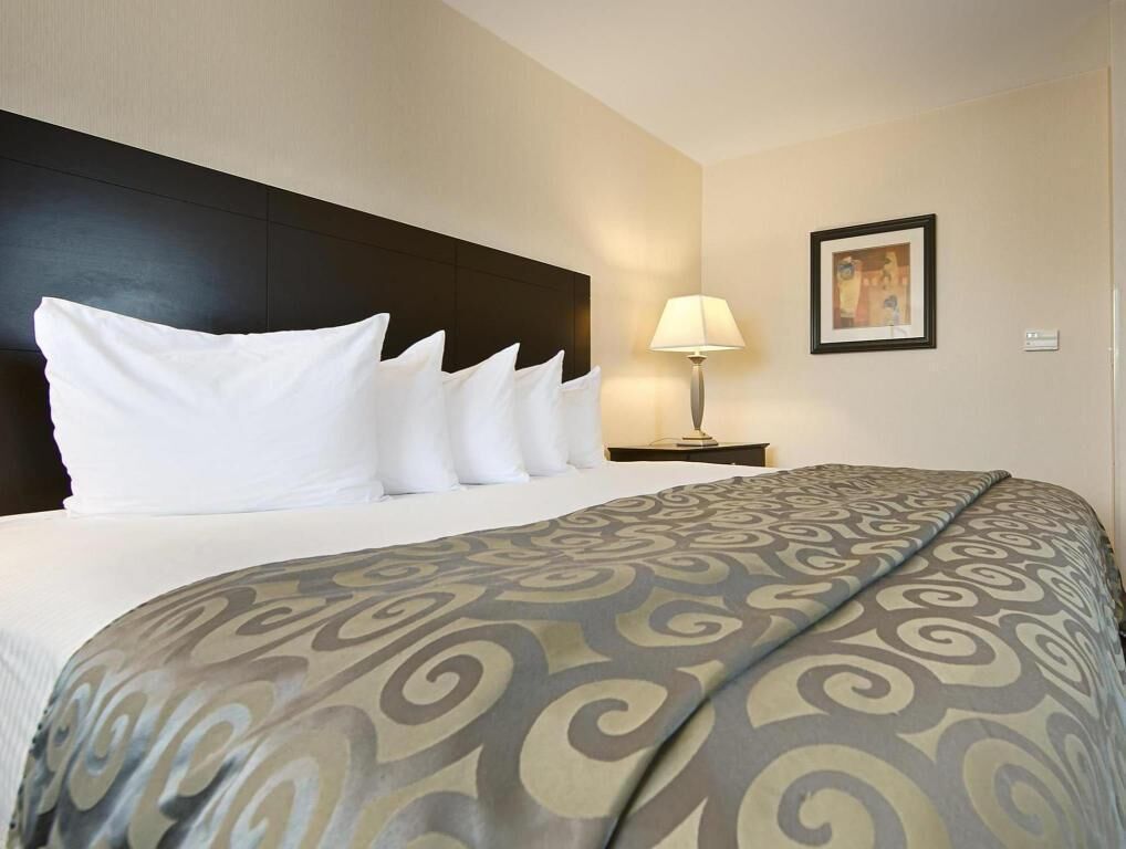 Ropa de cama de alta calidad y colchones con acolchado adicional