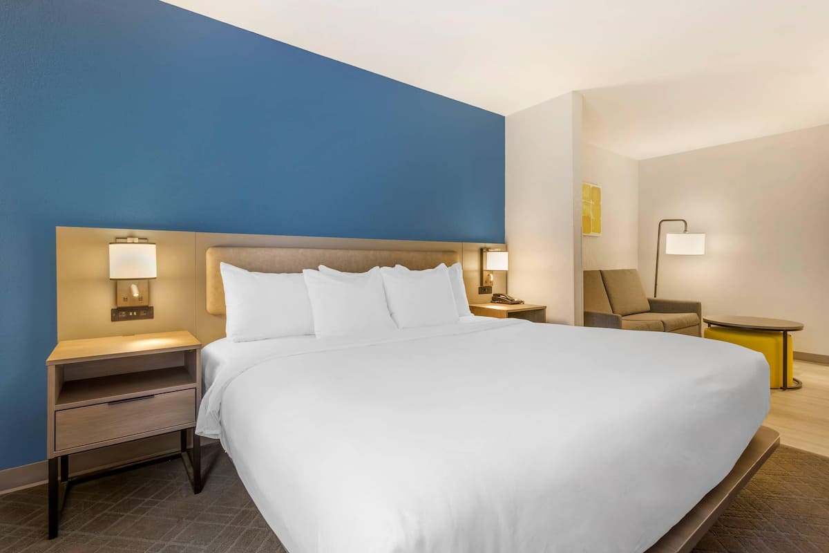 1 slaapkamer, een kluis op de kamer, individueel gedecoreerd