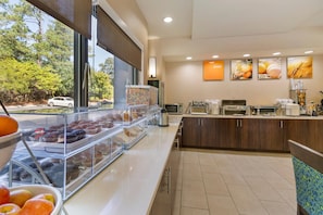 Petit déjeuner buffet compris tous les jours