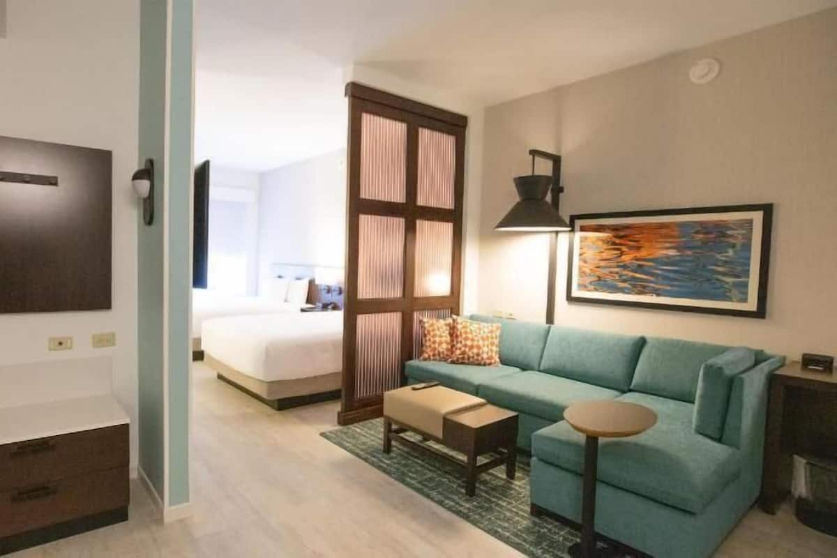 Living area | 42-inch LED TV with digital channels