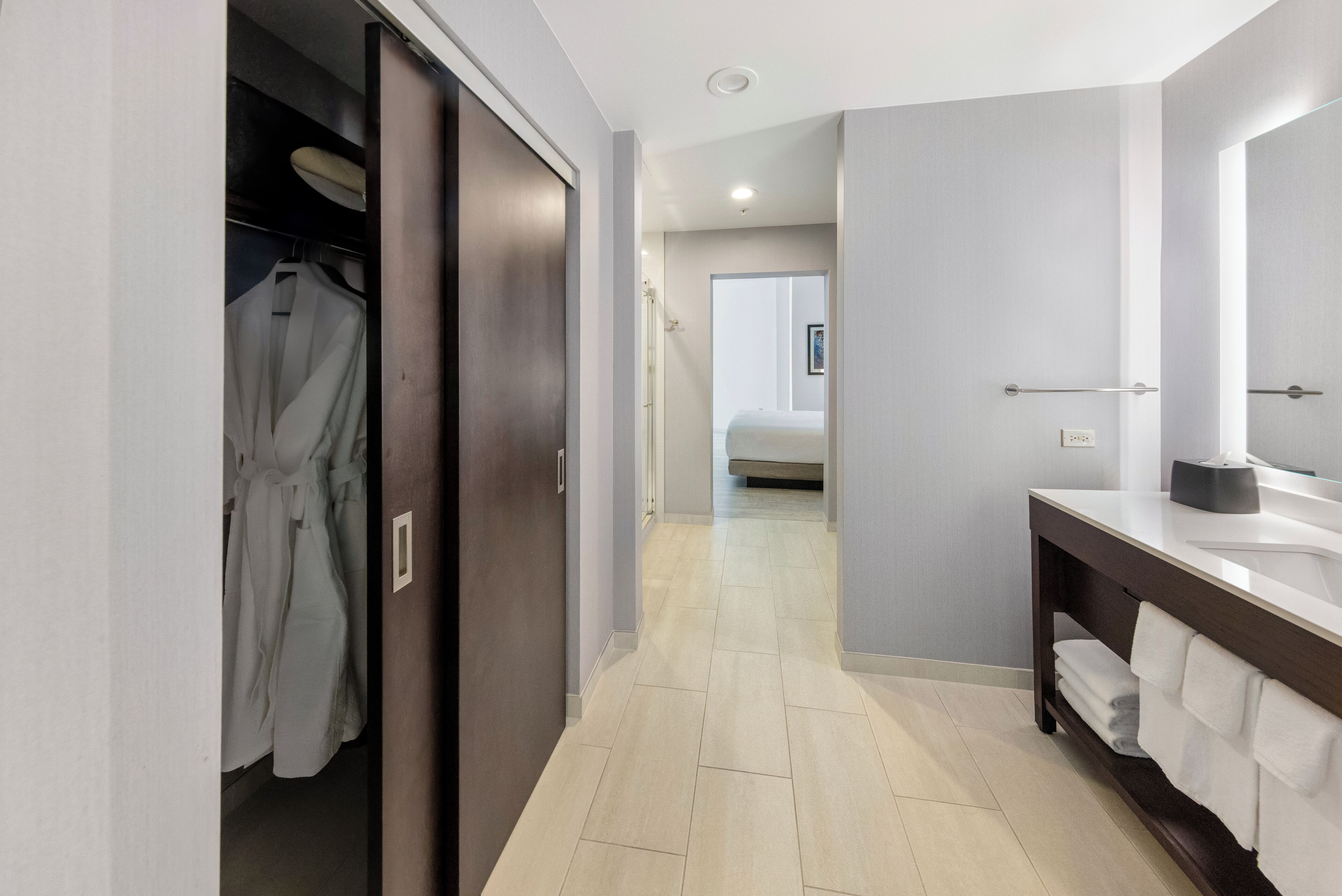 suite, 1 king bed | bathroom | shower, designer toiletries, hair dryer, towels