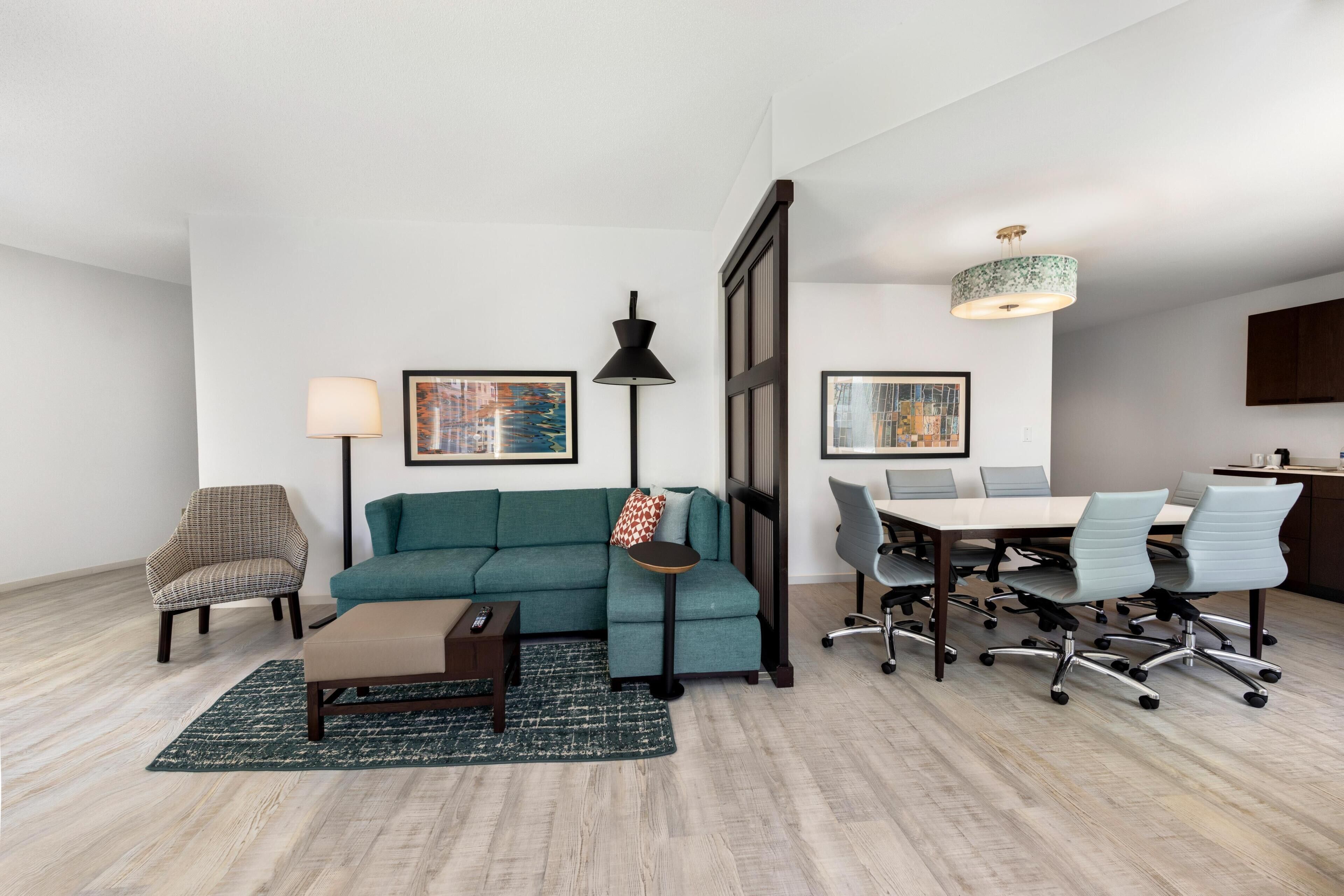 Suite, 1 King Bed | Premium bedding, in-room safe, desk, laptop workspace