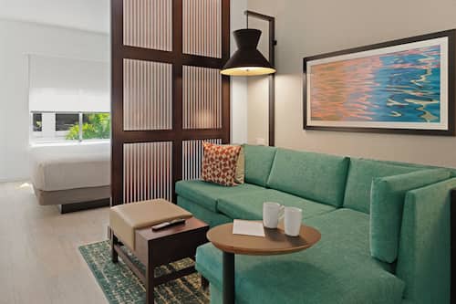 Premium bedding, in-room safe, desk, laptop workspace