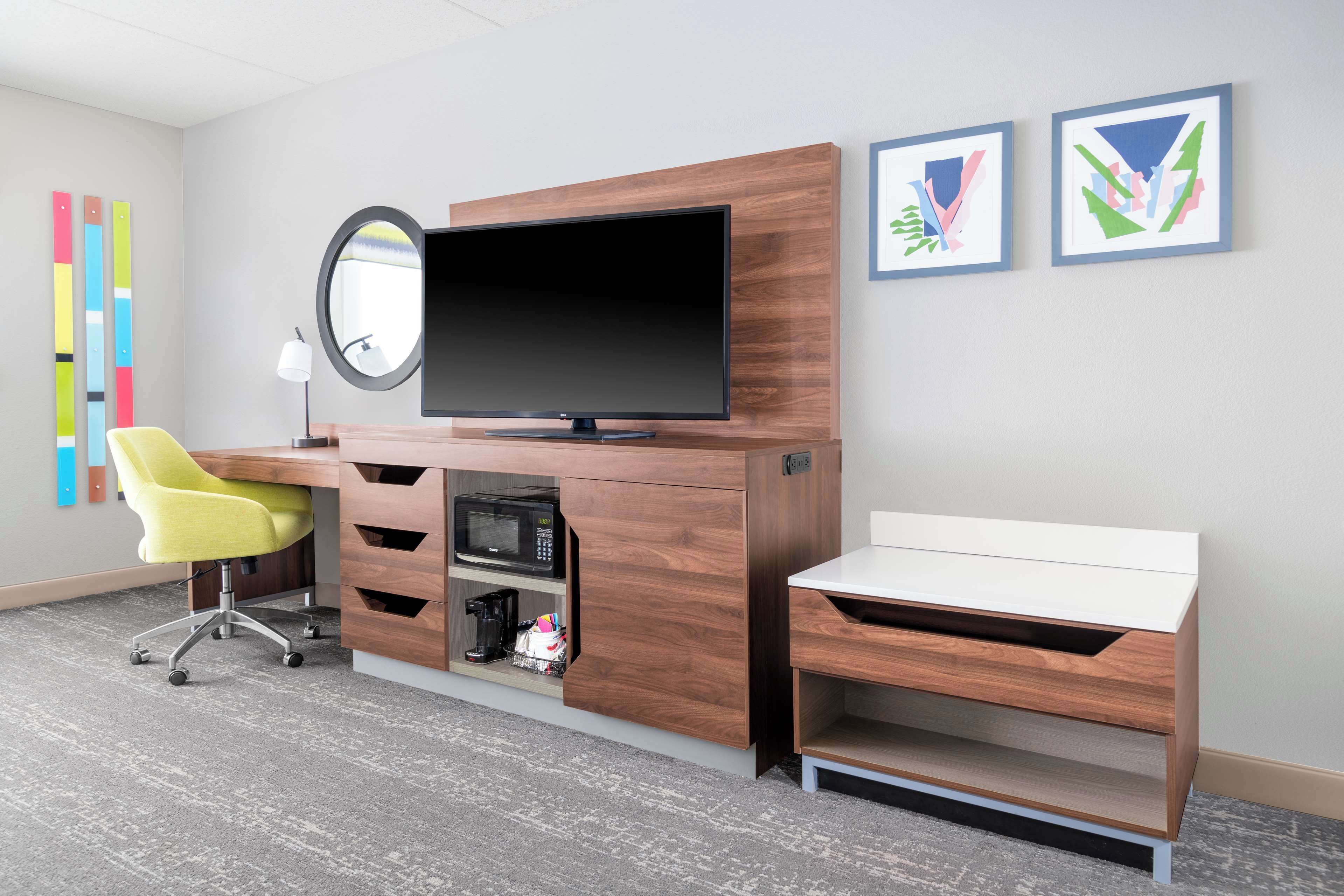 in-room safe, iron/ironing board, rollaway beds, free wifi