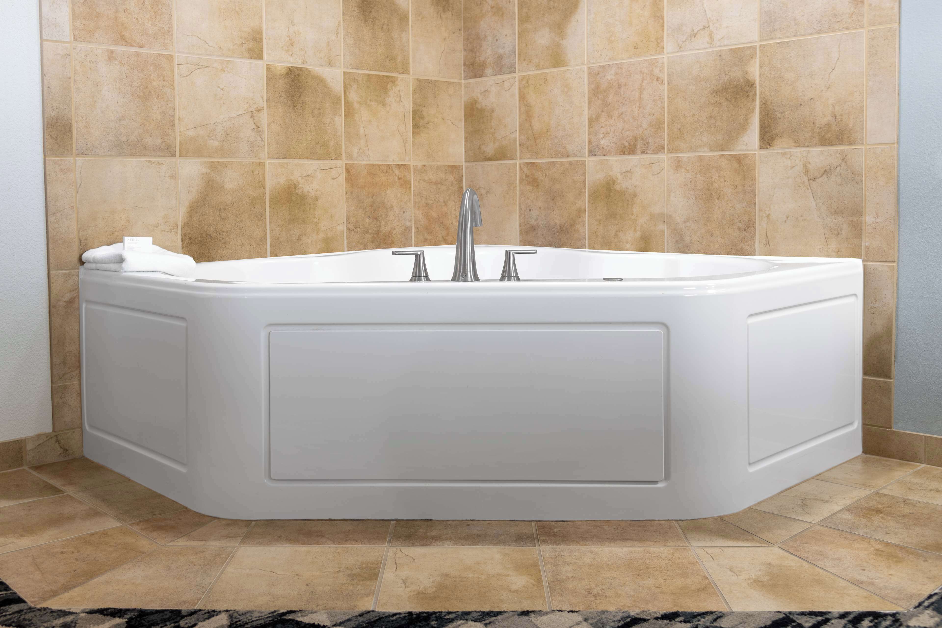 room, 1 king bed, non smoking | bathroom | hair dryer, towels