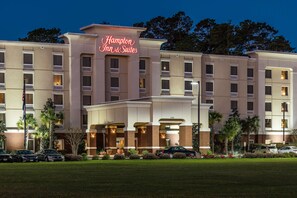 Exterior - Hampton Inn & Suites Florence-North-I-95 (Florence)