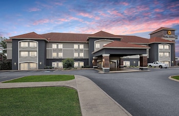 La Quinta Inn & Suites by Wyndham Bowling Green