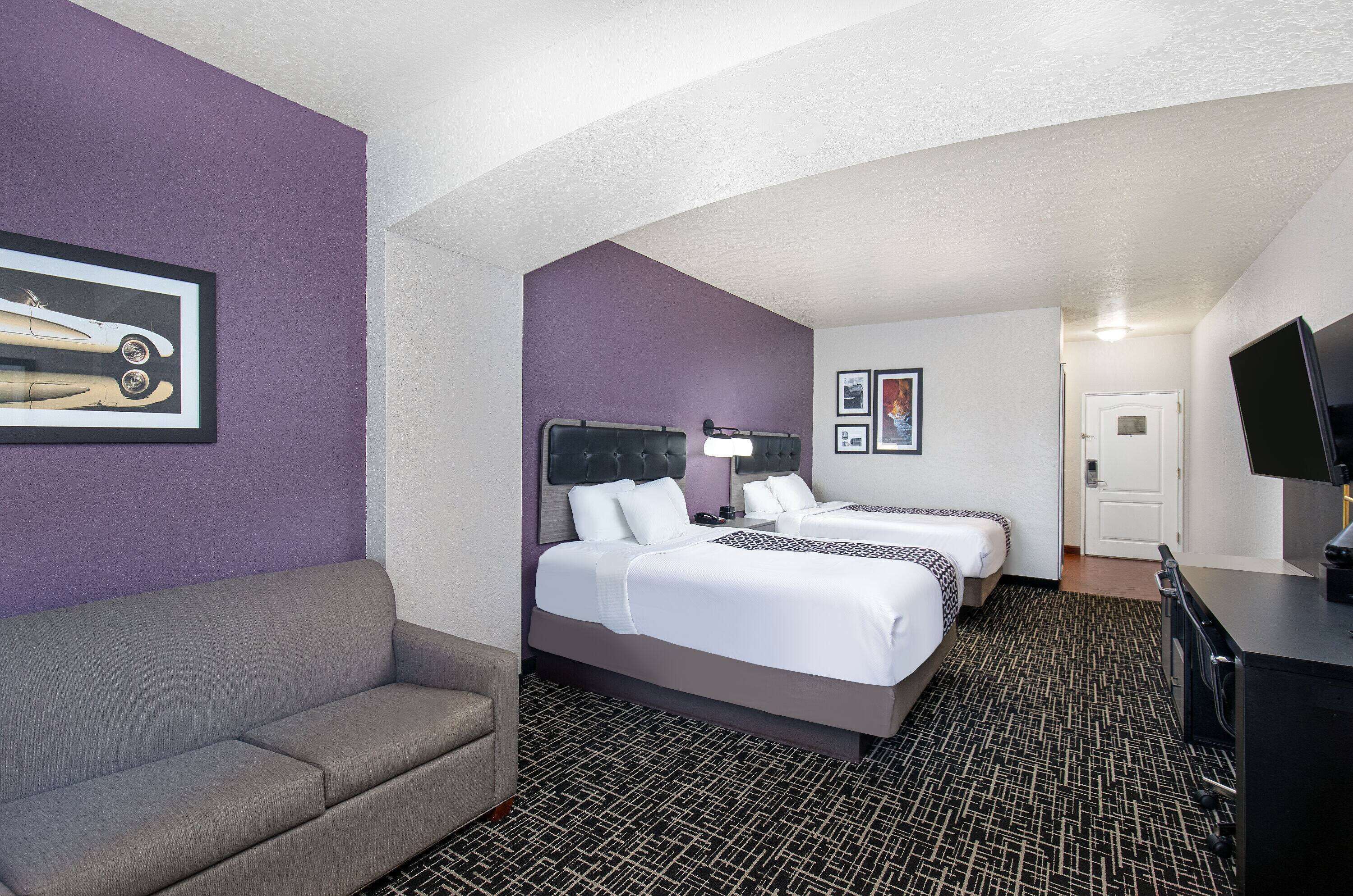 Deluxe suite, 2 queensize bedden, niet-roken | Luxe beddengoed, pillowtop-bedden, een bureau