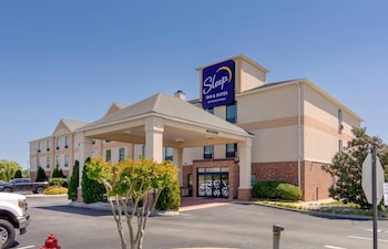 Sleep Inn & Suites Prince George near Fort Lee