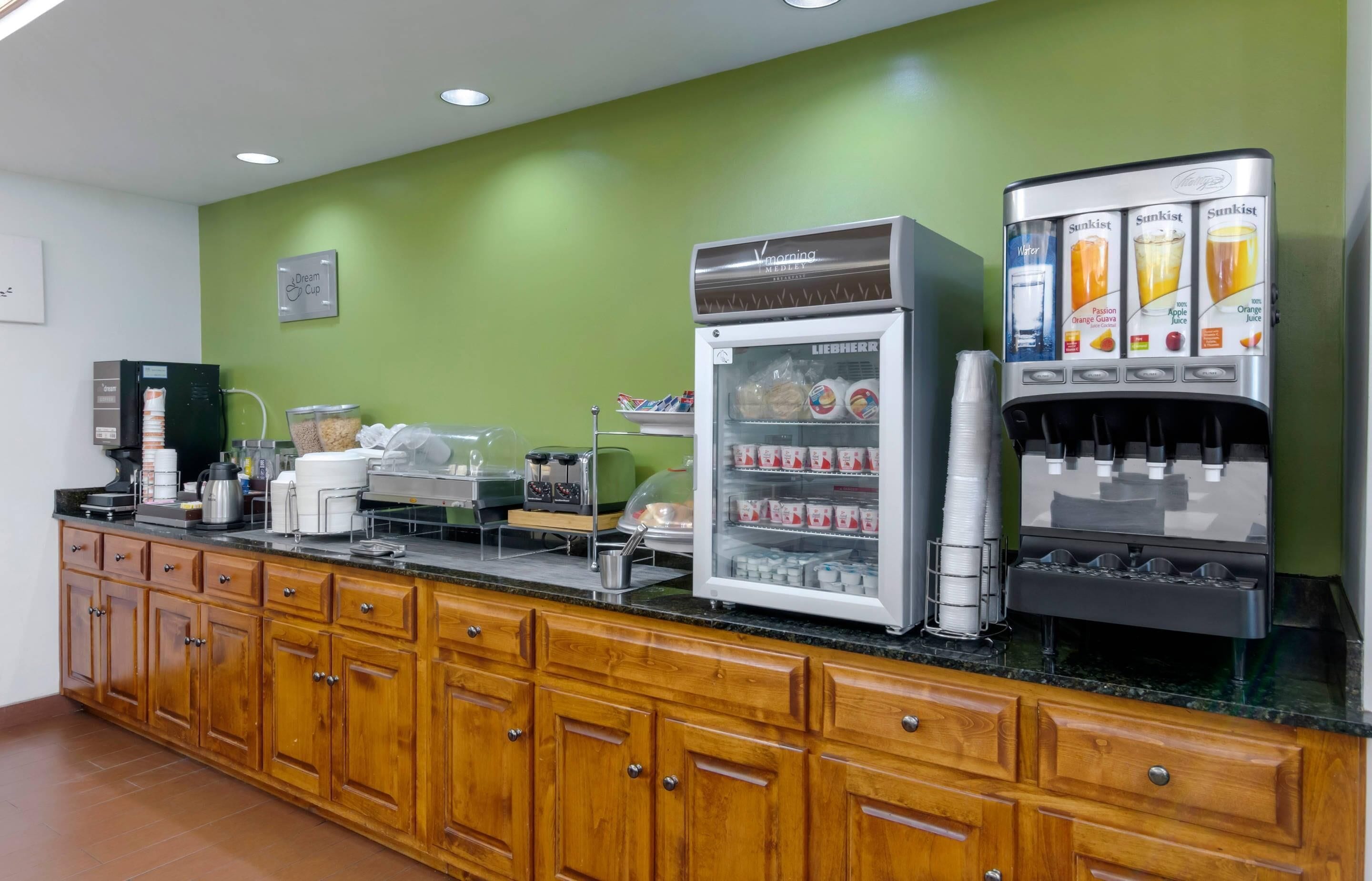 Free buffet breakfast 