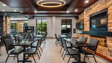 Dagelijks ontbijtbuffet inbegrepen