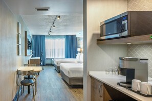 Standard Room, 2 Queen Beds, Non Smoking