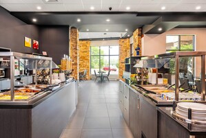 Desayuno buffet incluido todos los días 