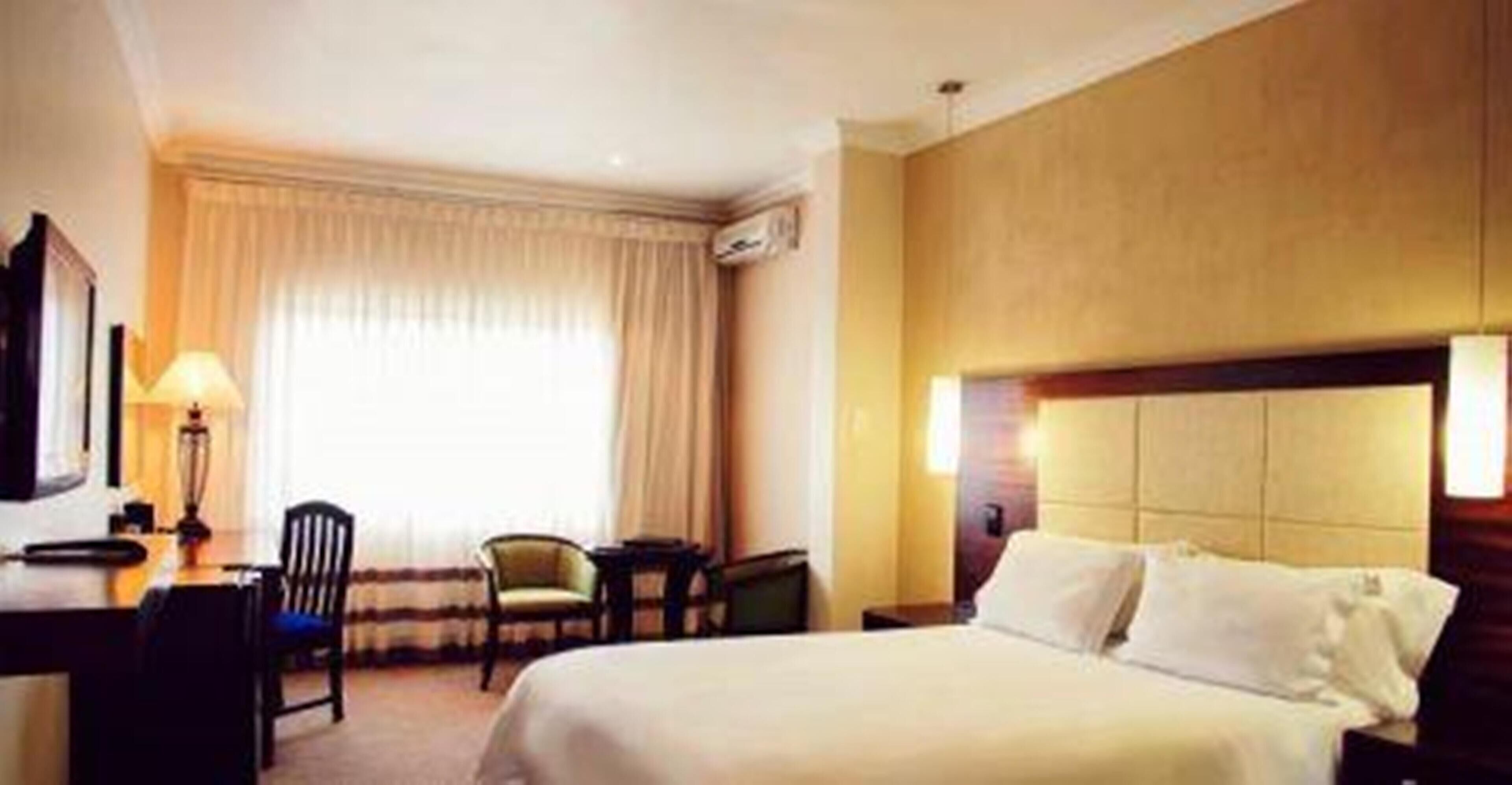 In-room safe, desk, blackout drapes, soundproofing