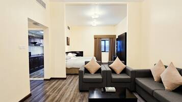 1 Schlafzimmer, hochwertige Bettwaren, Daunenbettdecken, Zimmersafe