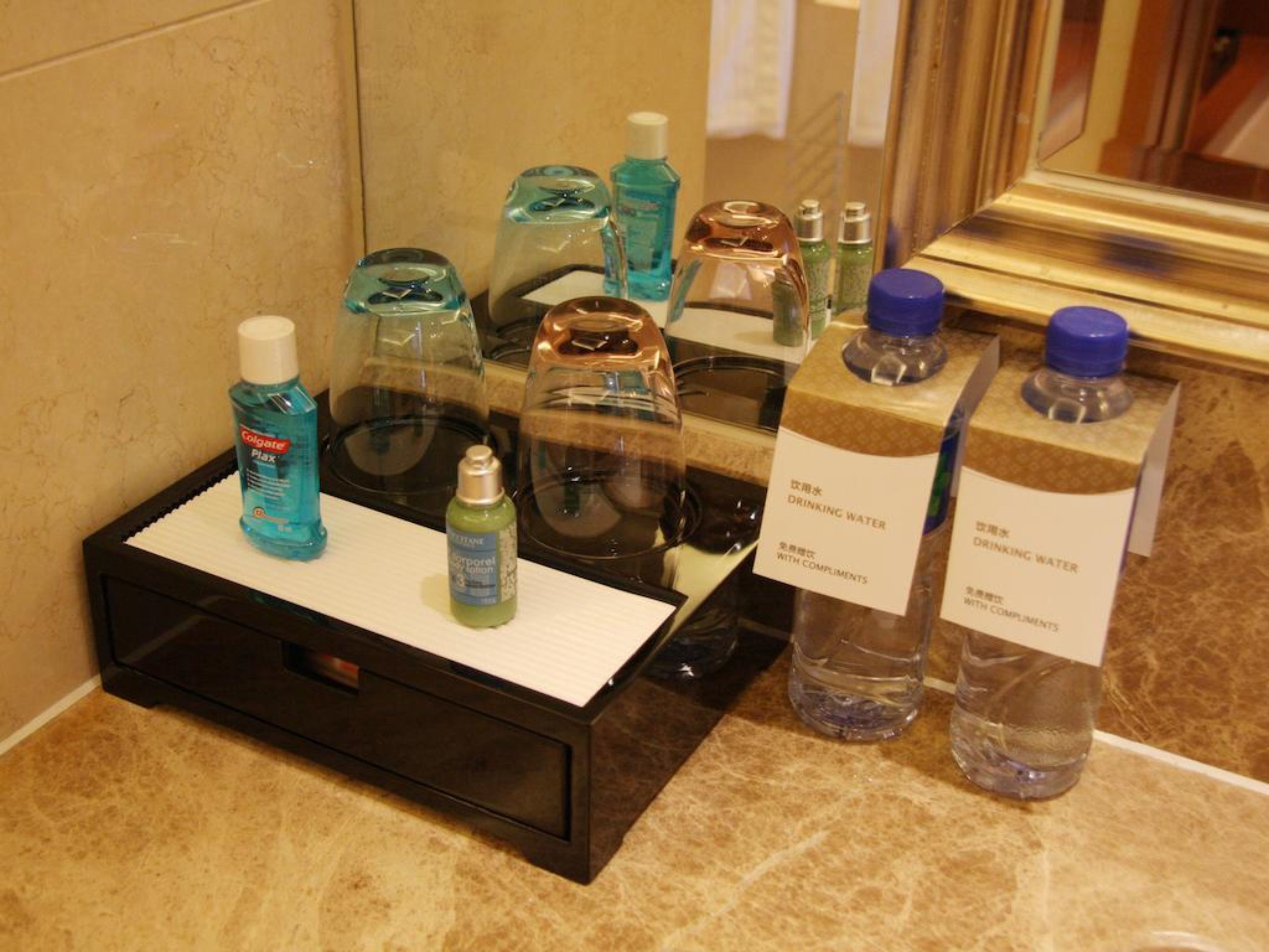 grand deluxe room, 2 twin beds | bathroom | rainfall showerhead, free toiletries, hair dryer, bathrobes