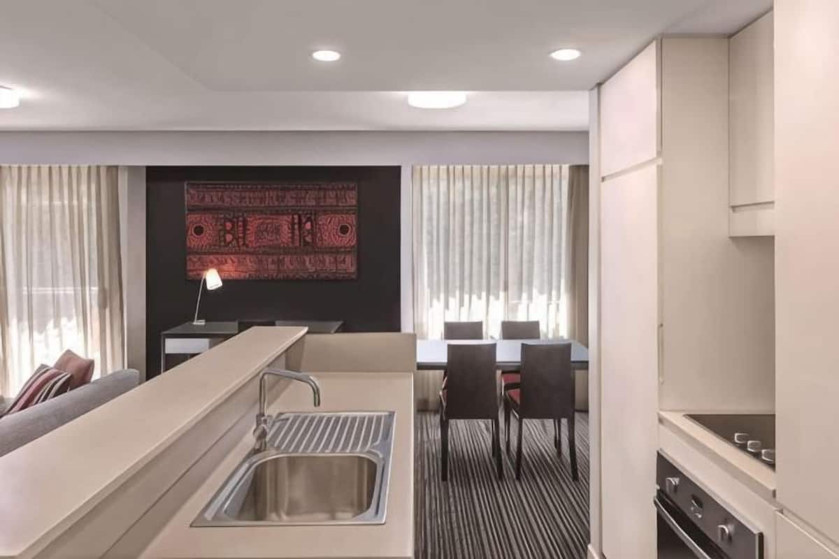Dapur peribadi | Peti sejuk, ketuhar gelombang mikro