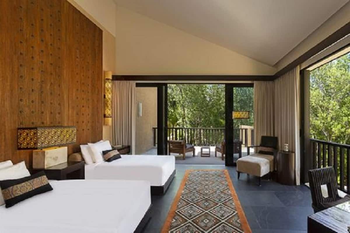 1 bedroom, premium bedding, down duvets, minibar