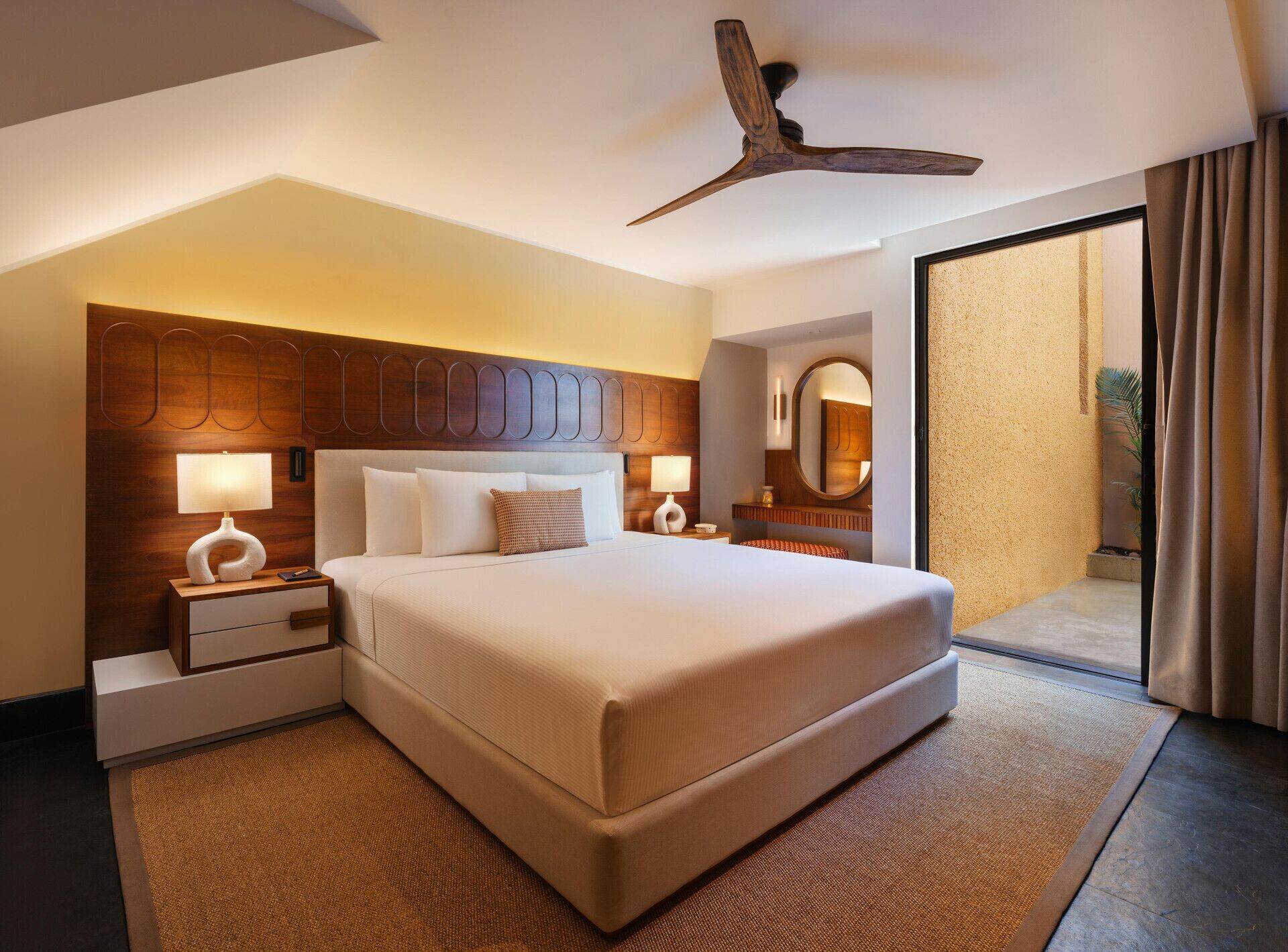 Literie de qualité supérieure, couette en duvet d'oie, minibar