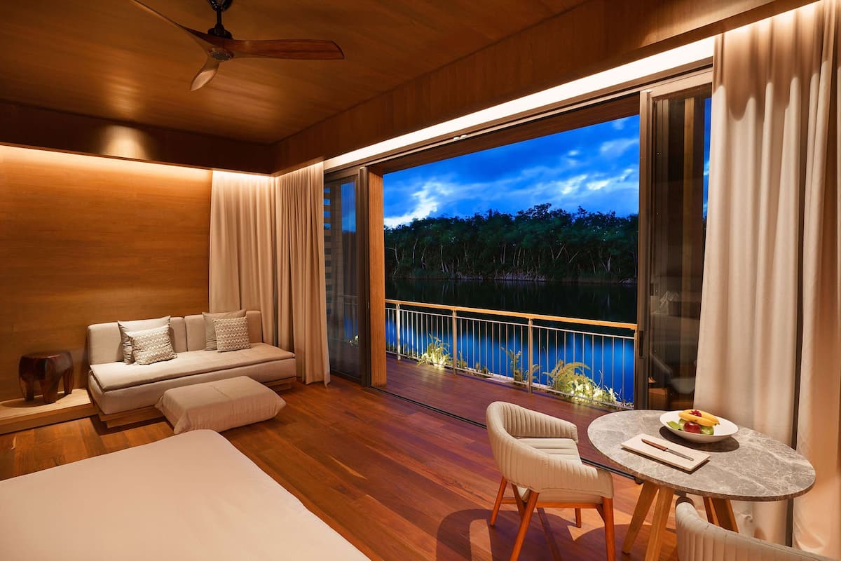 Lagoon & Sunset Rooftop Pool Villa | 객실에서 보이는 전망