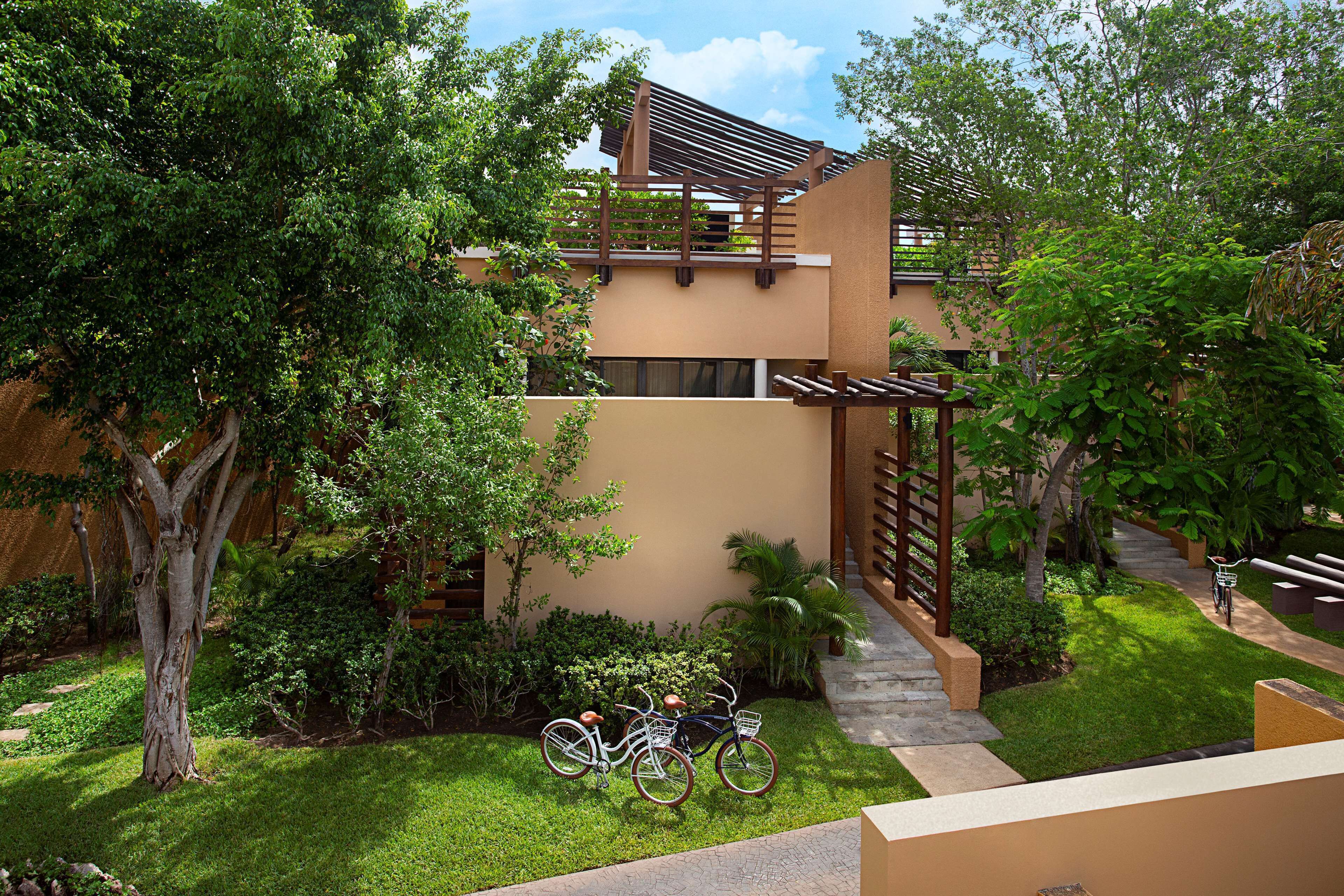three-bedroom family villa | 1 bedroom, premium bedding, down duvets, minibar